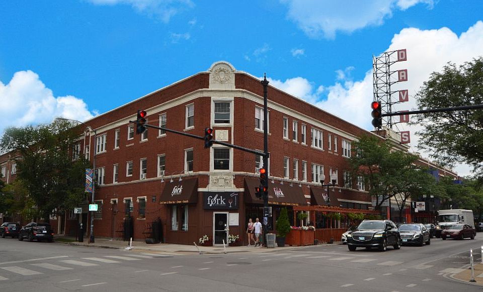 1st image of 4606 N Lincoln Ave #3