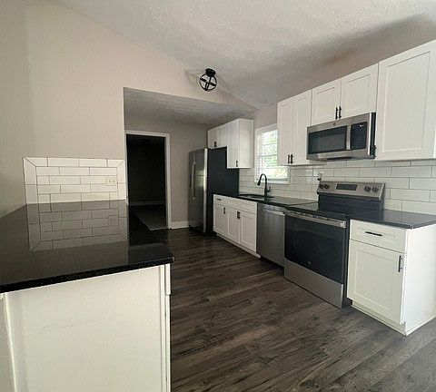 5th image of 6061 Ridge Way