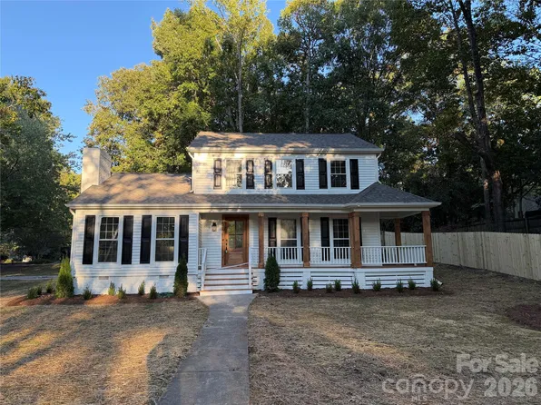 512 Morning Dale Rd, Charlotte, NC 28105