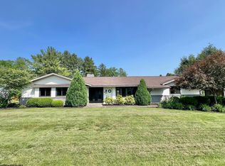 13 Village Park Dr, Morgantown, WV 26508