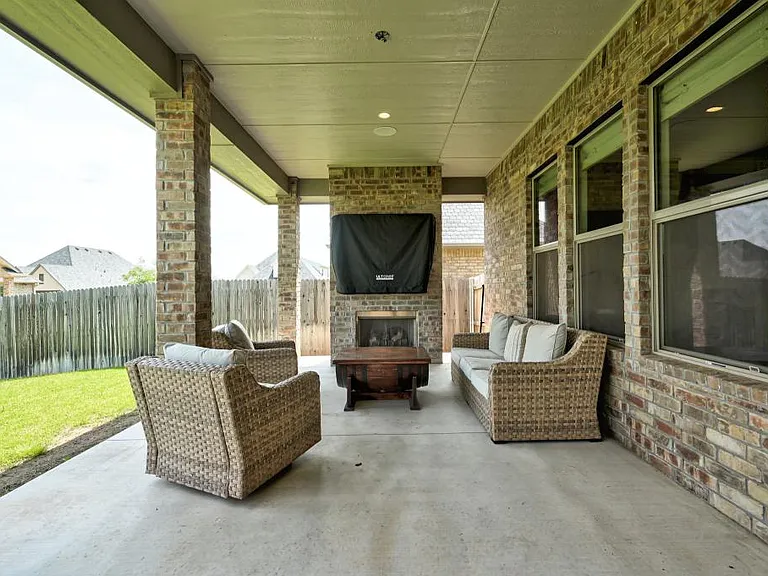209 Pont De Normandie Ct — Photo 47