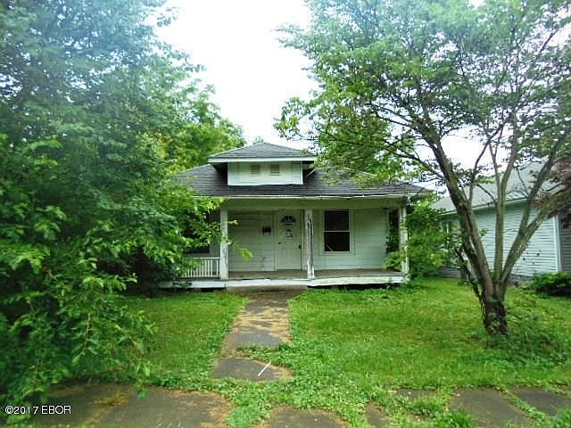 1st image of 710 Baggott St