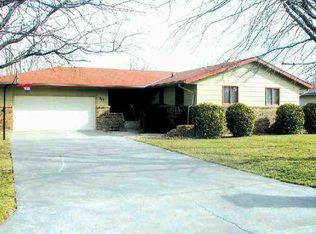 204 Erb St, Hesston, KS 67062