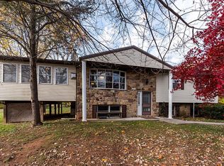 37 Brownstone Dr, Pottstown, PA 19465