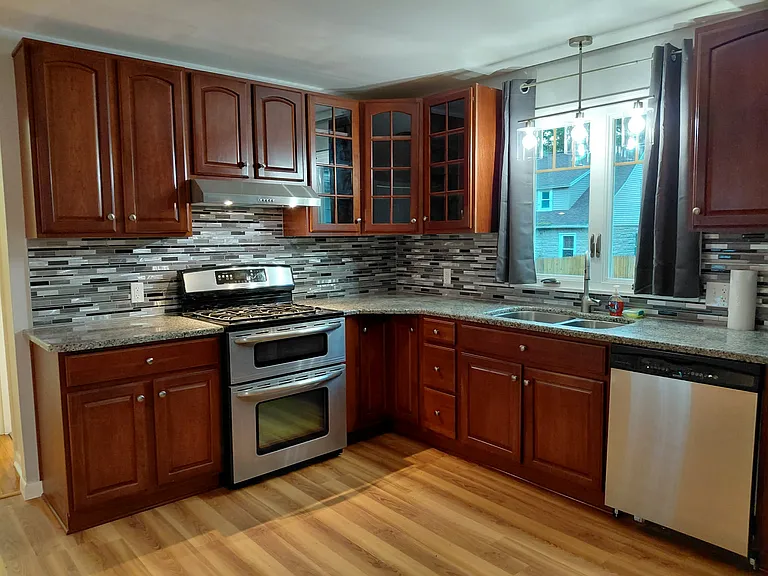 111 Randall Ave — Photo 3