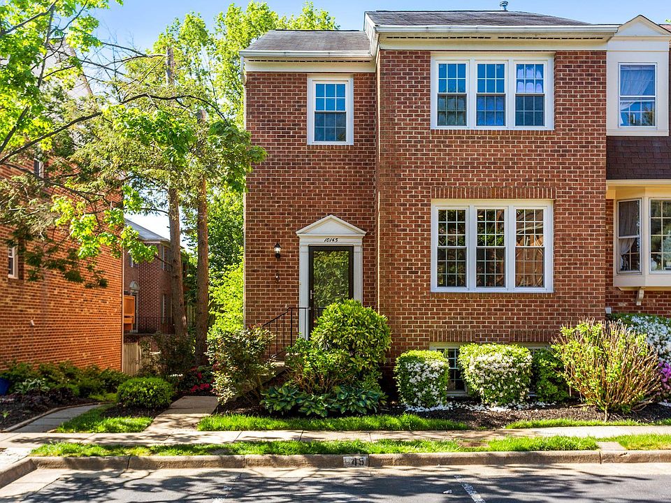 1st image of 10145 Oakwood Chase Ct