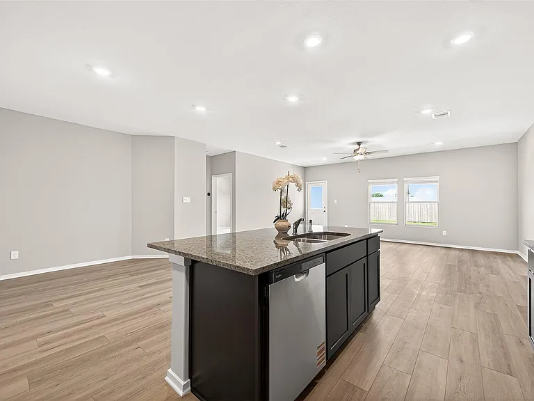 5330 Buffalo Grass Ln — Photo 16