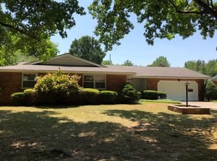 2378 E Wayland St, Springfield, MO 65804