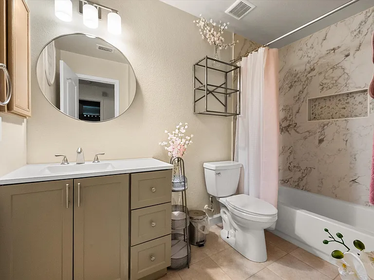 1315 Foster St — Photo 15