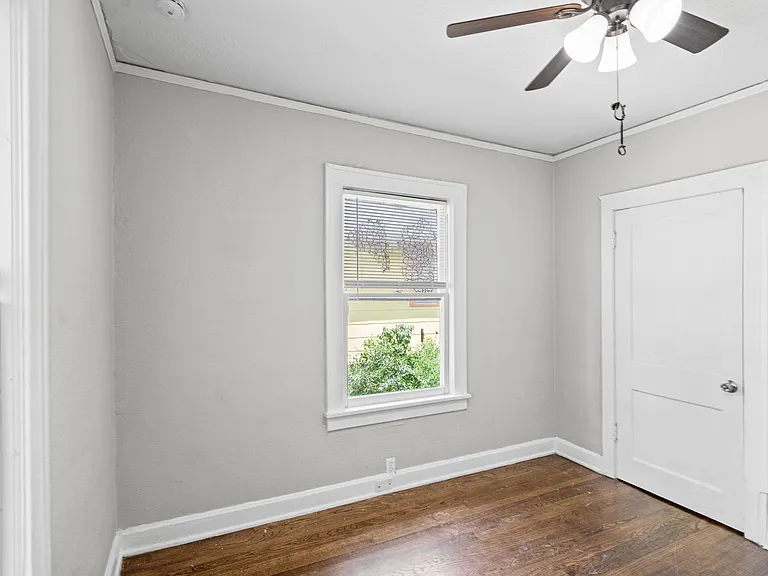 8102 Highland Ave — Photo 10