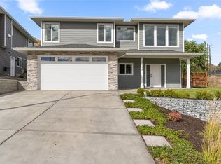 2289 Grasslands Blvd, Kamloops, BC V2B 0E3