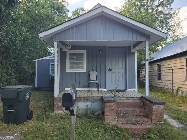 1012 Pine St, Fort Valley, GA 31030