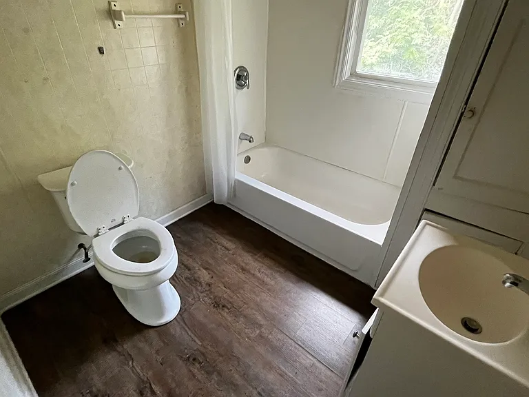 2480 Sullivan St #2 — Photo 10