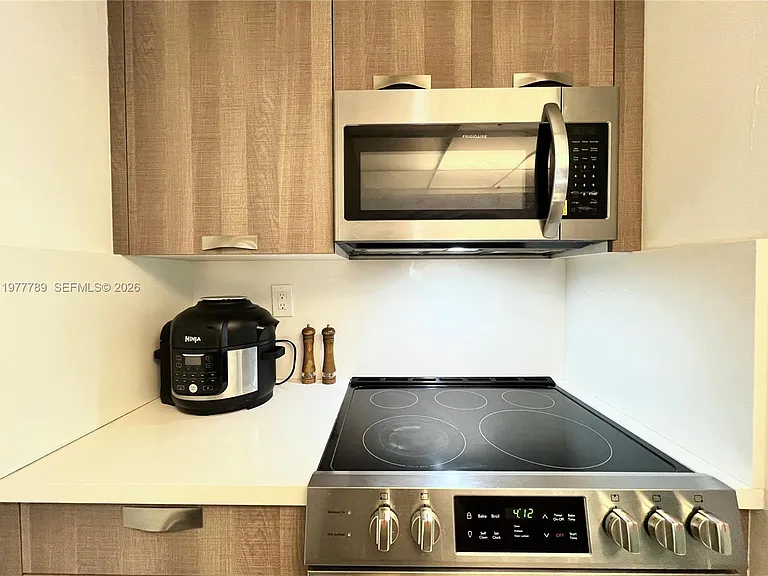 540 Brickell Key Dr #2 — Photo 12