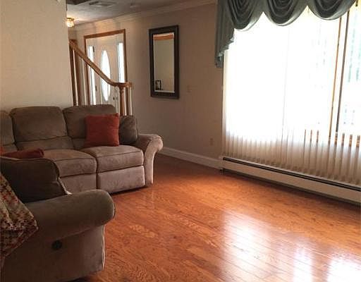 5th image of 43 Magee Ave