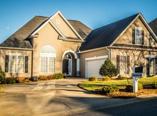 8 Glencreek Dr, Greer, SC 29650