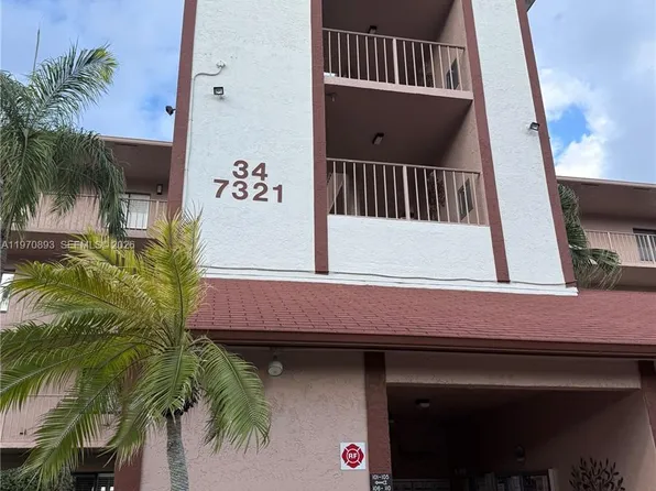 7321 Amberly Ln APT 302, Delray Beach, FL 33446