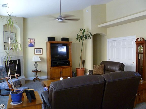 4th image of 20348 Starr King Dr