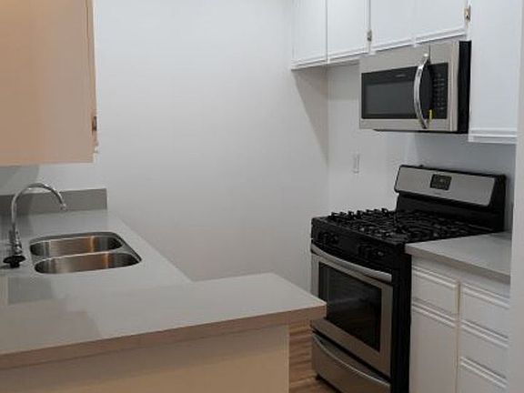 3rd image of 1325 Bonita Ter #107