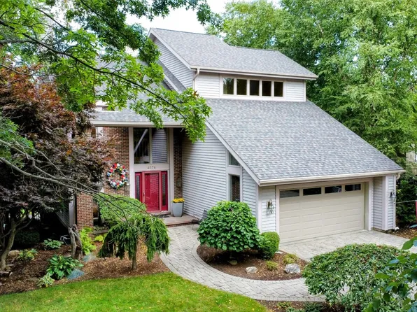 4574 Walten Woods Dr, Erie, PA 16511