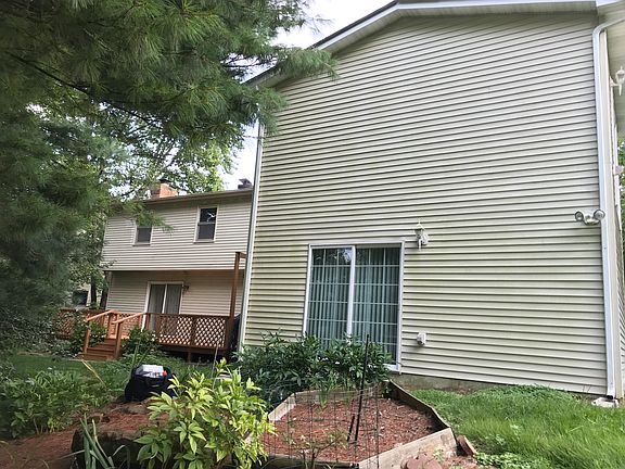 3rd image of 502 Mansfield Ct