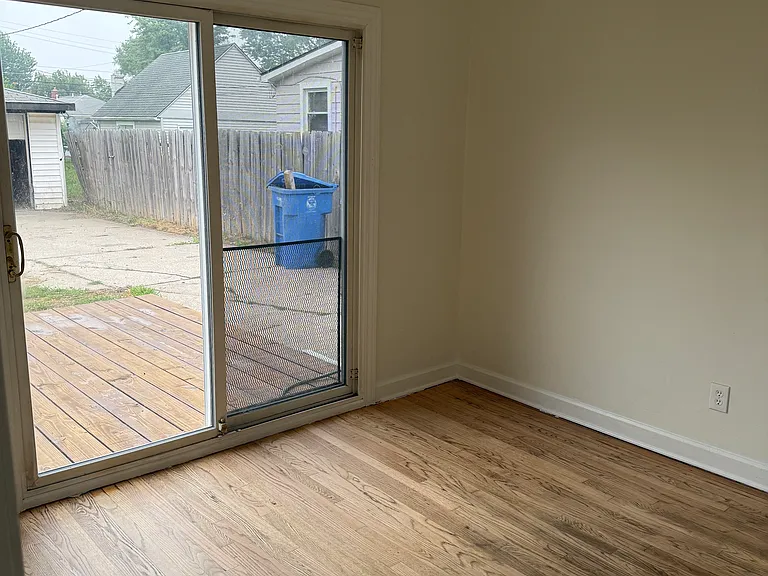 4775 Harding St — Photo 10