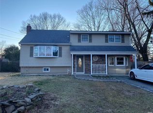 150 Ruland Rd, Selden, NY 11784
