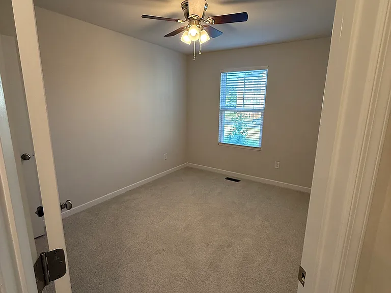 7304 Hancock Crest Pl — Photo 12
