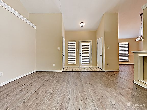 4th image of 2930 Warbler Ln