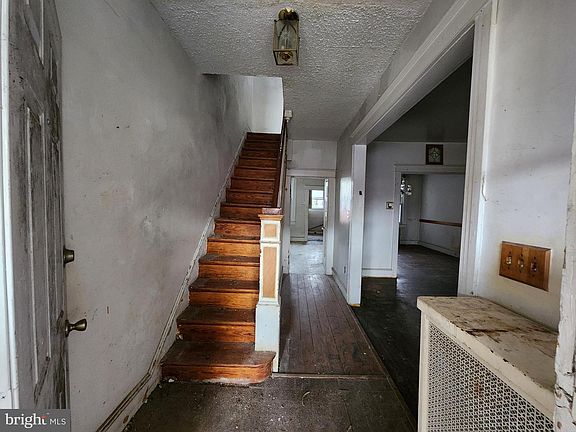 2nd image of 4551 Reisterstown Rd