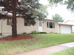 5013 E Prospect St, Sioux Falls, SD 57110
