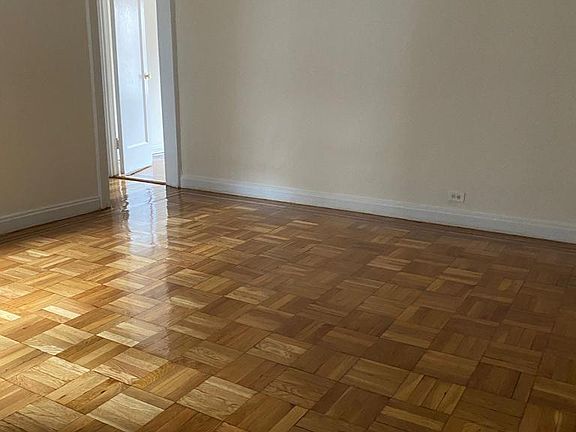 4th image of 150 W 195th St #6C