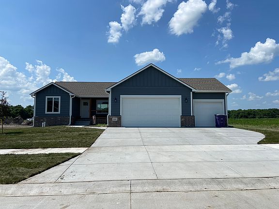 3rd image of 9986 Jasmine Dr