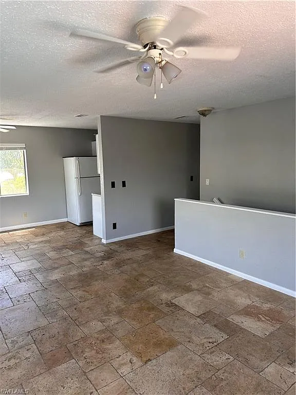 2 bed, 2.0 bath, 1000 sqft, $1,575 — Photo 2