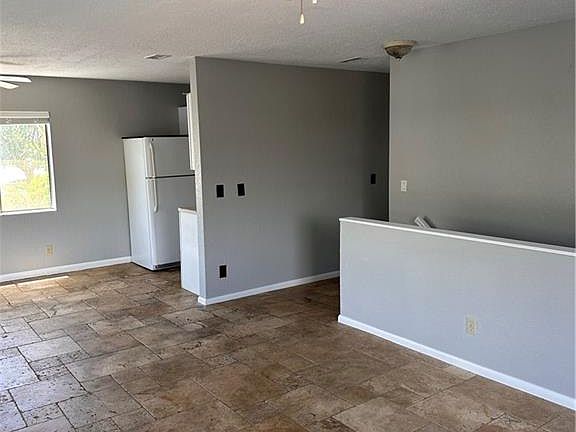 2nd image of 4619 Bayshore Dr #4619
