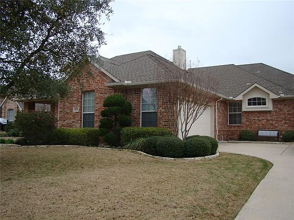 4th image of 2504 Greenbriar Dr