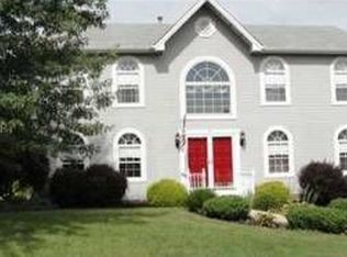 145 Woodbine Dr, Cranberry Township, PA 16066