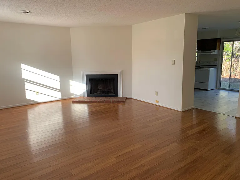 804 N 35th St #B — Photo 2