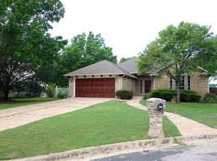 1306 Meadow Cv, Elgin, TX 78621