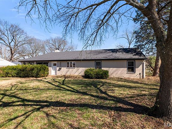 3rd image of 3666 McKibbon Rd