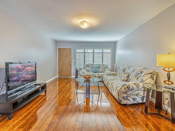 2nd image of 5232 Corteen Pl Unit 16