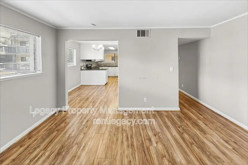 2 bed, 2.0 bath, 1248 sqft, $3,095 — Photo 3