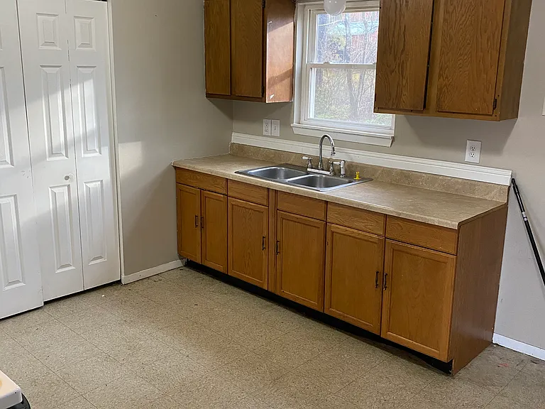 170 Valley Ct #5 — Photo 4