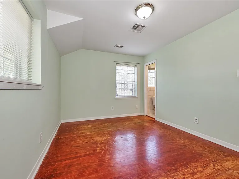 7119 Bellaire Blvd — Photo 22