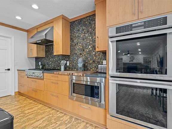 5th image of 4616 ACKERLY WAY