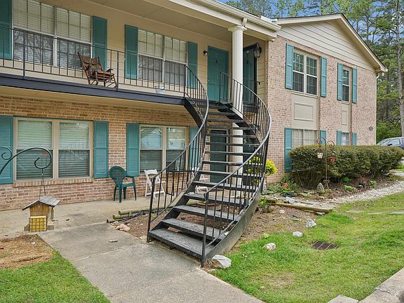 3rd image of 2827 Georgetown Dr APT H