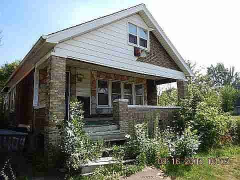 2415 Monterey