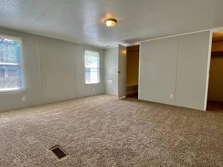 Spacious Master Bedroom with en suite bathroom and closet