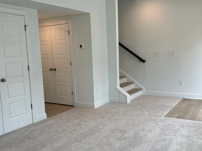 1507 Village Hall Ln — Photo 2