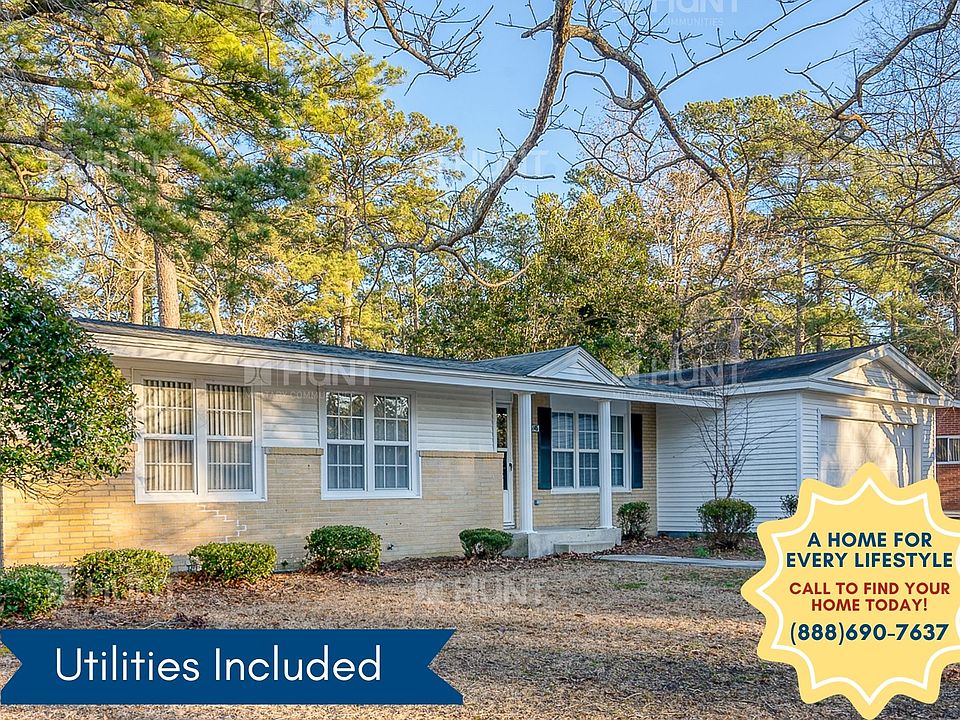 Berkeley Manor located on main base, Camp Lejeune is a community of three, and four-bedroom single family homes named in honor of the Medal of Honor recipient MGEN R.C. Berkeley and is open to all active duty (E1-E9), retirees, DoD and contractors.